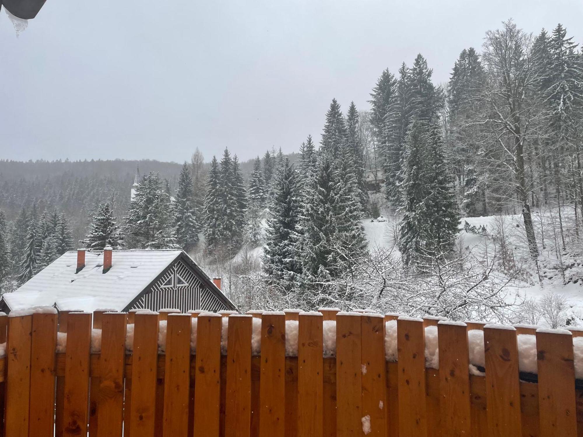 Apartmany Svaty Mikulas Janské Lázně Esterno foto